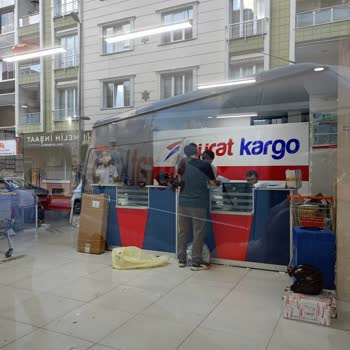 Sürat Kargo'da Müşteri Hizmetleri Ve Çalışma Saatleri Sorunu
