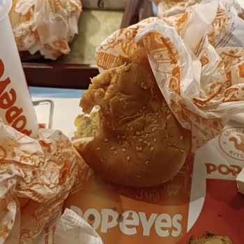 Popeyes Pişmemiş Et Ve Çürük Patates
