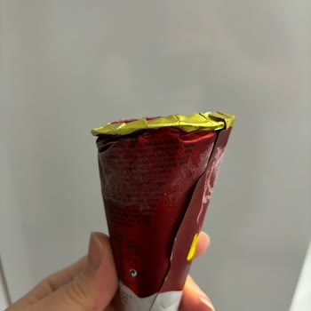 Migros Paketi Açılmış, Hijyen Kurallarından Yoksun Ürün Seviyor