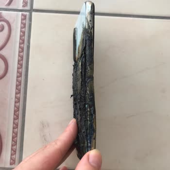 Xiaomi Durduk Yere Telefon Yandı