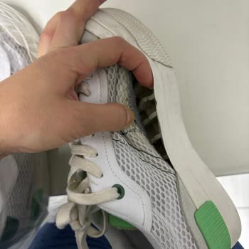 Lacoste Marka Ayakkabı Yenisi İle Değişimi