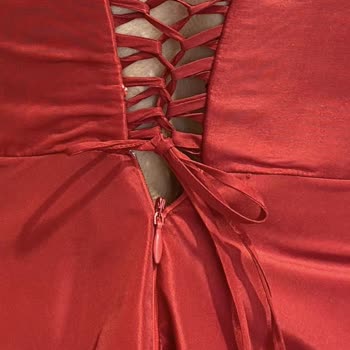 Medine Yılmaz Vintage Abiye Mağduriyeti