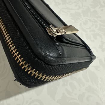 Guess Cüzdanda Soyulmalar Oldu