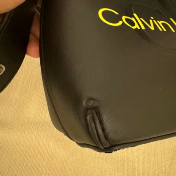 Calvin Klein Çanta Köşelerinde Meydana Gelen Zedelenme