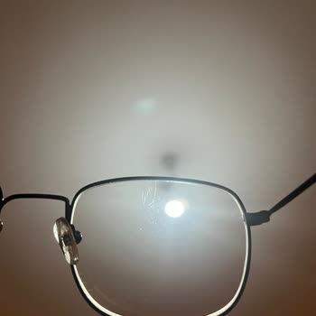 Atasun Optik Gözlükte Çizilmeler Meydana Gelmesi