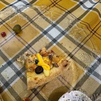 Pınar Et ve Süt Pizzada Zeytin Çekirdeği Ve Diş Kırılması Sorunu