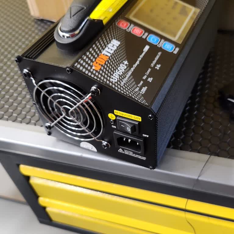 Hubsan 12S Charger: 220 Yerine 110V Girişli Cihazı Getirmişler! 🤦🏻‍♂️