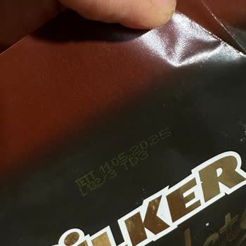 Ülker Tarihi Geçmemiş Bitter Çikolata Bayatlamış