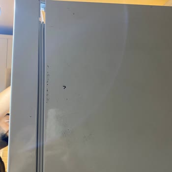 Vestel Yetkili Servisten Gelen Buzdolabı Hasarlı Teslim Edildi