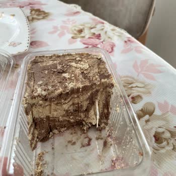 Serel Pekmez-Tahin-Helva BİM'den Aldığım Helvada Plastik Parça Çıktı