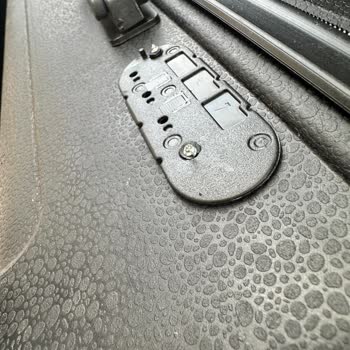 Ajet Kırık Bavul Teslimi