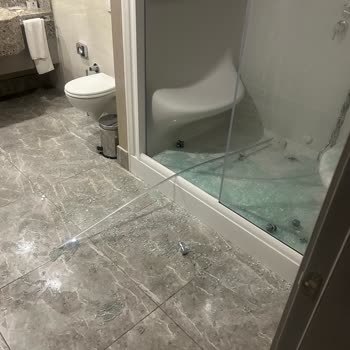 Royal Seginus Hotel Yaralanma Ve İlgisizlik