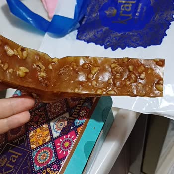 Kral Pestil Yeşilpınar Kurtlu Pestil Satmış Vitrinde Güve Vardı