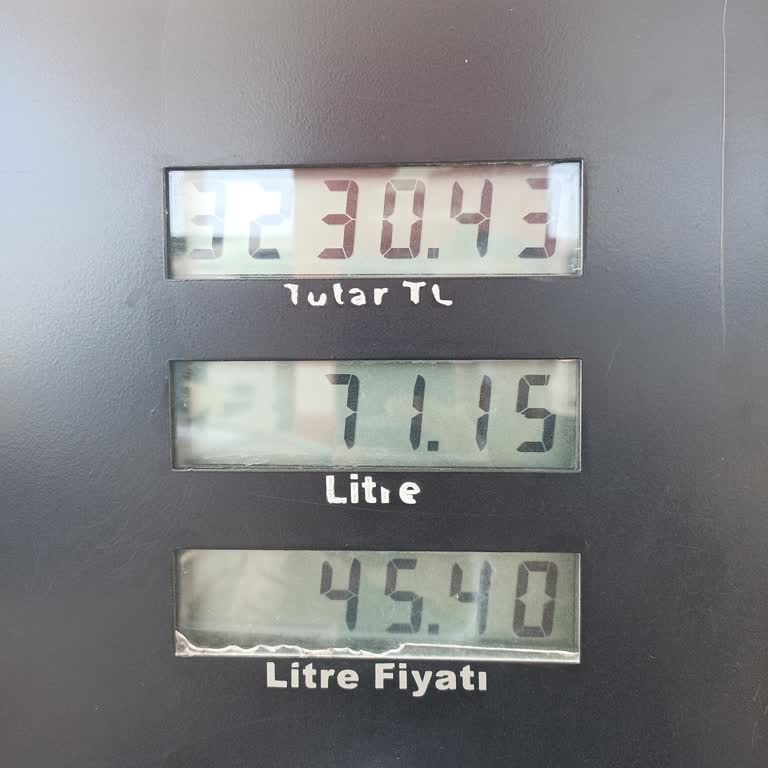 Petrol Ofisinden Yakıt Alma