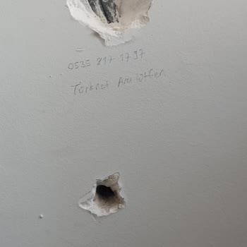 TurkNet Bağlantı Çalışmasında Bina Duvarı Ve Zil Sistemine Zarar Verme