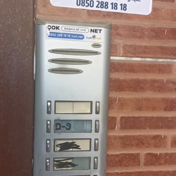 TurkNet Bağlantı Çalışmasında Bina Duvarı Ve Zil Sistemine Zarar Verme