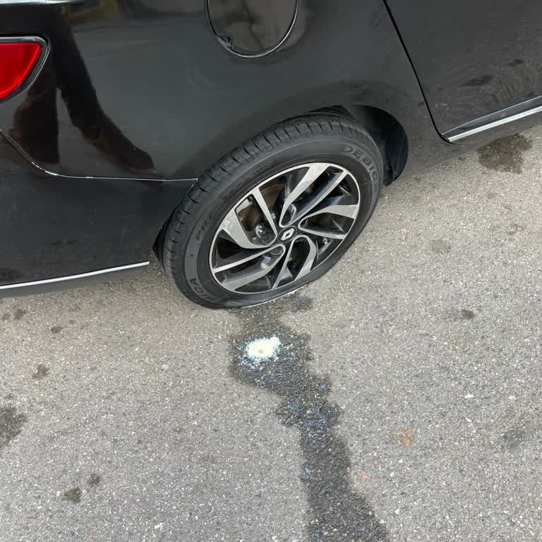 Autoclub Araba Yıkarken Sağlam Lastiğimi Patlattı