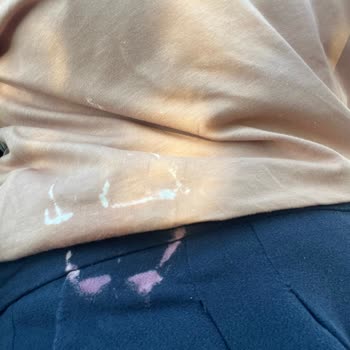 Elmacı Market Aksaray Elmacı Markette Üzerime Dökülen Çamaşır Suyu