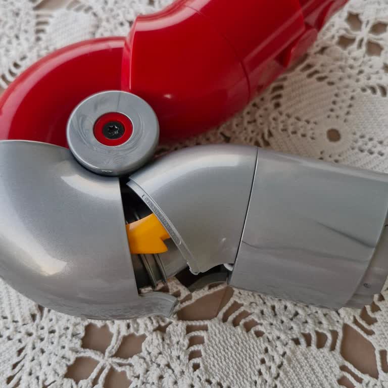 Dyson Koltuk Altı Aparatı