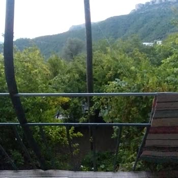 TEDAŞ Elektrik Direğinin Tehlike Yaratması