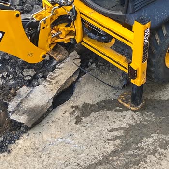 Türk Telekom Altyapısının Sürekli Kesintileri Ve İletişim Sorunları