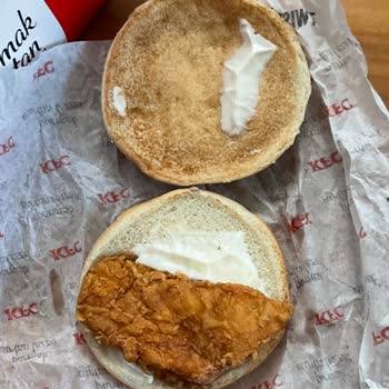 KFC Burgerin İçi Boş