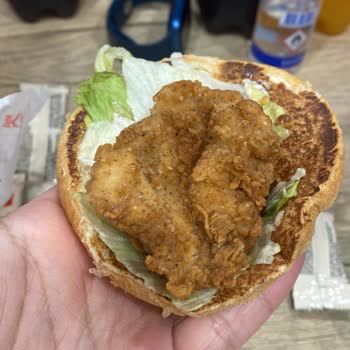 Beşiktaş KFC'de Hayal Kırıklığı: Yanık Patatesler Ve Kötü Hizmet