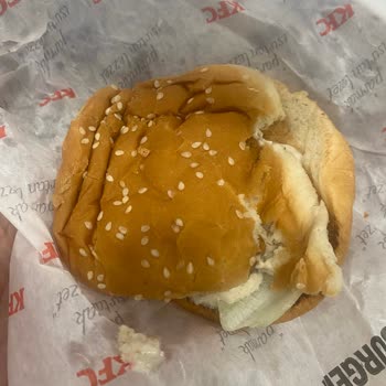Beşiktaş KFC'de Hayal Kırıklığı: Yanık Patatesler Ve Kötü Hizmet