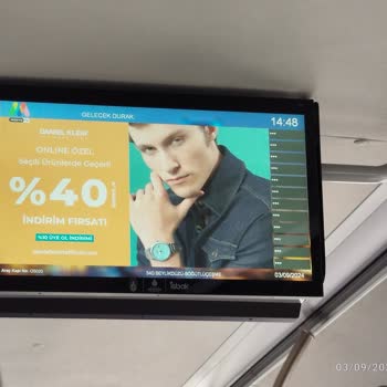 Metrobüs Şoförünün Tehlikeli Hareketleri