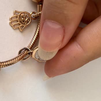Pandora Mücevher Pandora Bilekliğimde 9 Ayda Soyulma Ve Renk Değişimi