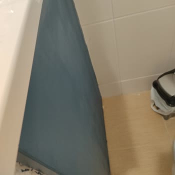 Cadence Boya Banyo Dolaplarında Hayal Kırıklığı Yaratan İkinci Kat Boya