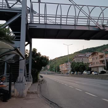 Kocaeli Büyükşehir Belediyesi 751 Otobüs Saatlerinde Büyük Sorun Var