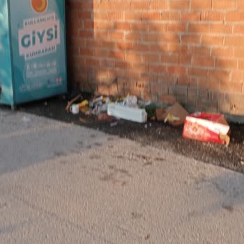 Kastamonu Belediyesi Çöp Sorunu Giysi Kumbarası