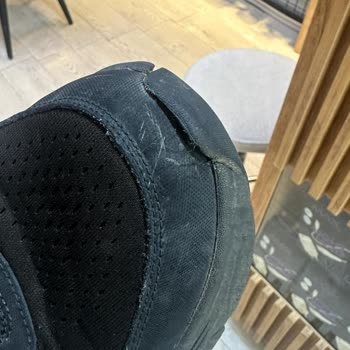 Orijinal Skechers Ayakkabımın Burnu Söküldü Firma Arkasında Durmadı