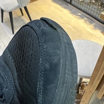 Orijinal Skechers Ayakkabımın Burnu Söküldü Firma Arkasında Durmadı