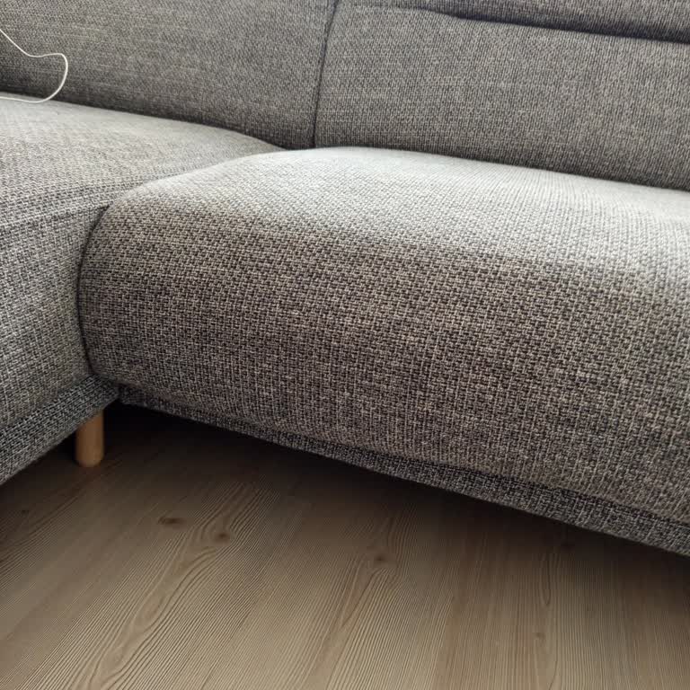 IKEA Kanepe: Renk Solması Ve Çökme Sorunları