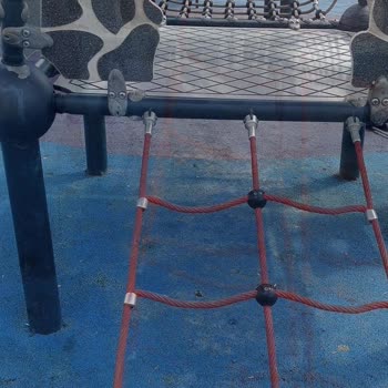 Arnavutköy Belediyesi Arnavutköy De Park Sorunları Çocuklarımızı Oynatmaya Korkuyoruz