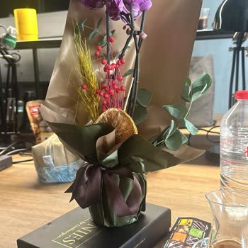 Taze Çiçek (tazecicek.com) Yanıltıcı Çiçek Siparişi Ve Yetersiz Müşteri Hizmeti