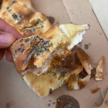 Domino's Pizza Sarımsaklı Ekmek Hayal Kırıklığı!