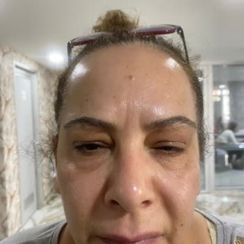 Awera Güzellik Ve Estetik Şüpheli Hizmet Ve Personel Yetersizliği