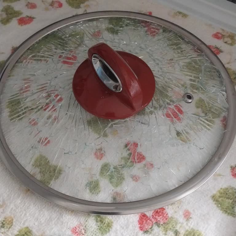 Taç Çift Tabanlı Karnıyarık Tenceresi