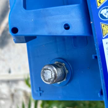 Varta Akü Varen Otomotiv Ayıplı Ürün