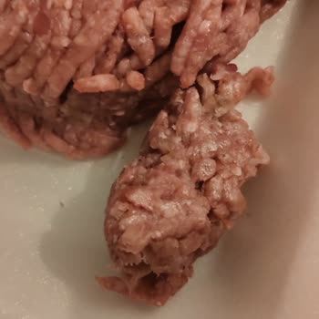 Migros Bozuk Ve Kokmuş Kıyma Gönderdi