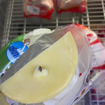 BİM Tost Kaşar Peynirin İçinden Yabancı Bir Parça Çıktı?