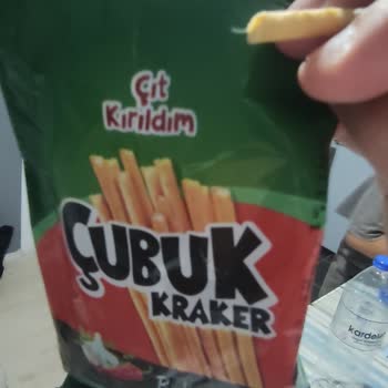 A101 Çıt Kırıldım Markalı Çubuk Krakerin İçinden Kıl Çıktı