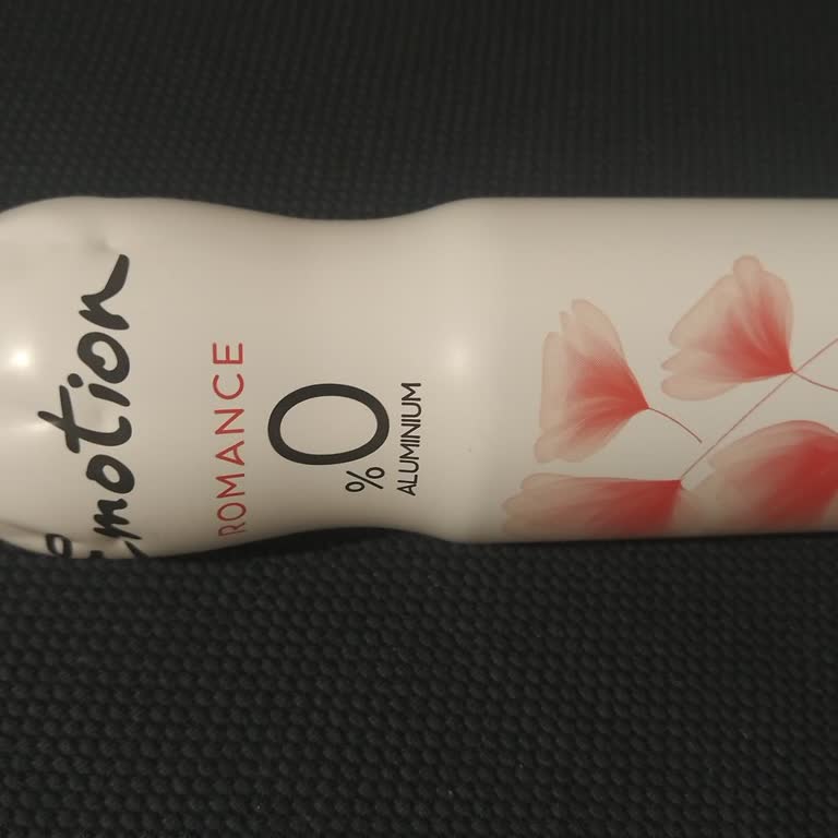 Emotion Deodorant Kapağı Bozuk