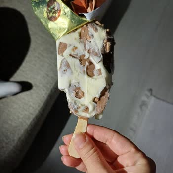 Magnum Değil Kağıt Magnum :) )