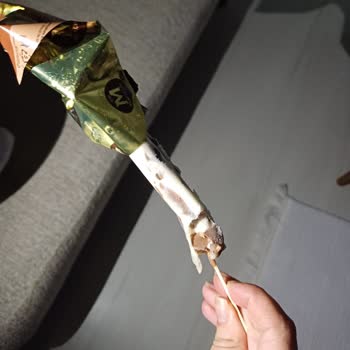 Magnum Değil Kağıt Magnum :) )