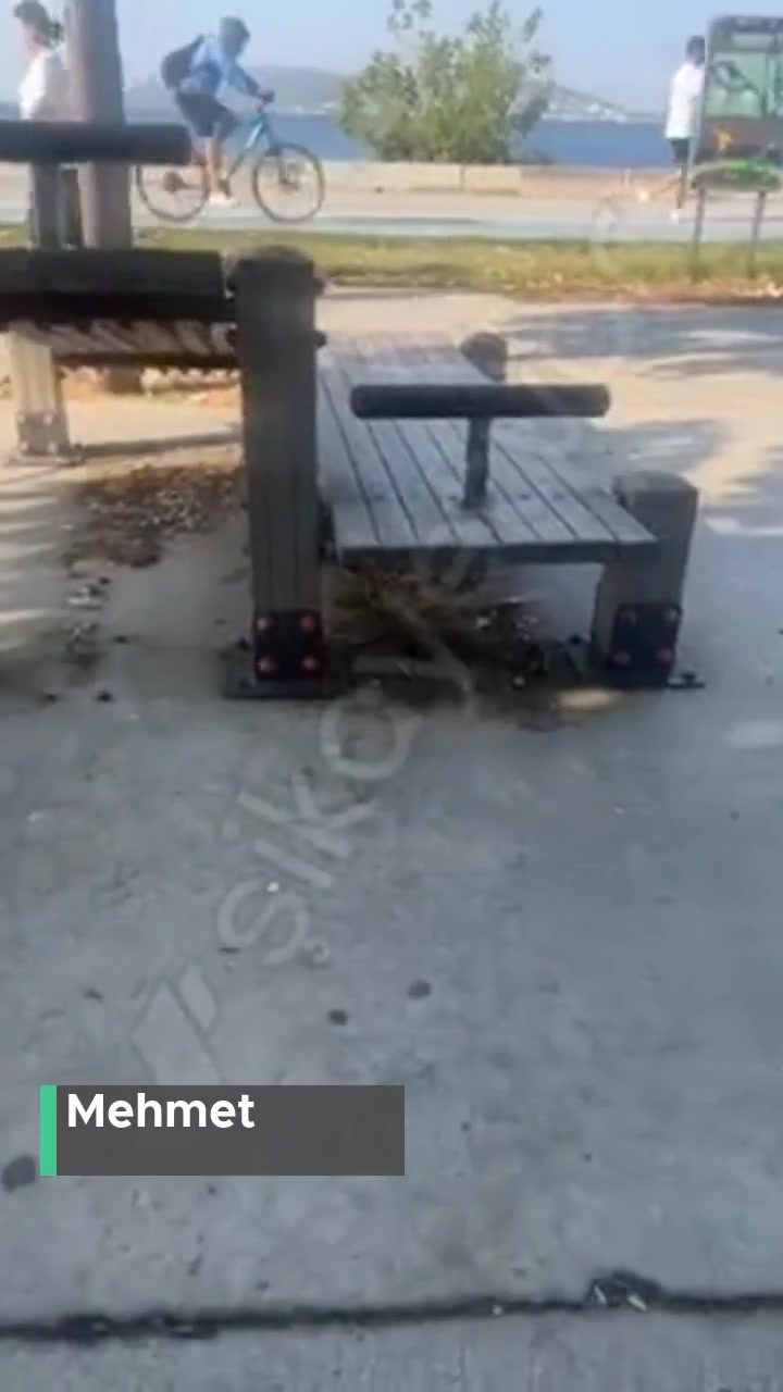 İstanbul Büyükşehir Belediyesi Kartal Sahil Parklar Spor Alanları Leş Gibi! videonun kapak resmi