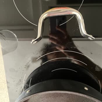 Leggno Tencerenin 5 Ayda Sapı Koptu, Servis Hizmeti Yok